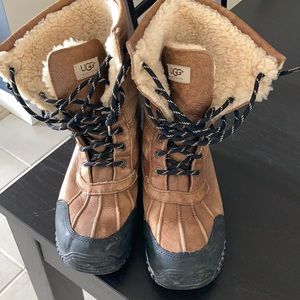 Ugg Adirondacks